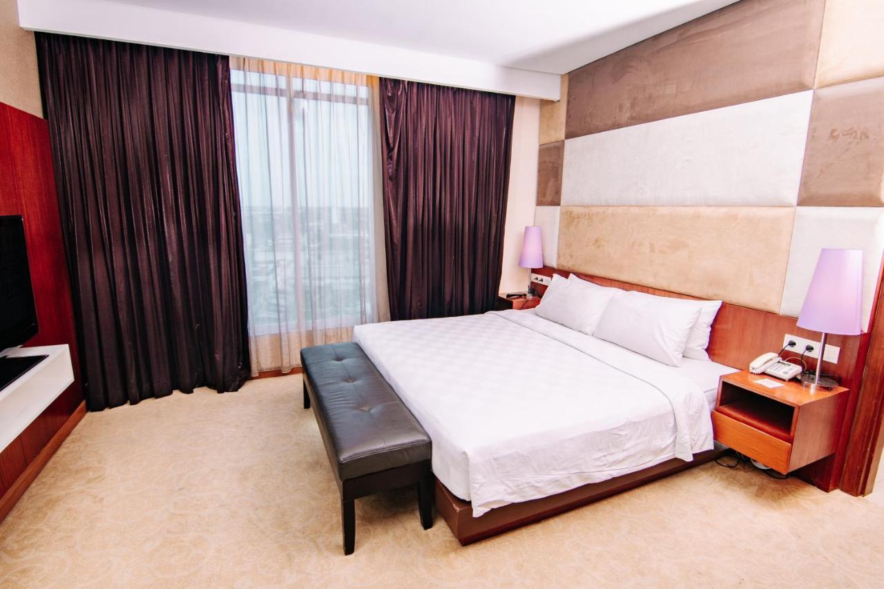 สวิส-เบลินน์ สกา พีกันบารู Hotel เปกันบารู ภายนอก รูปภาพ