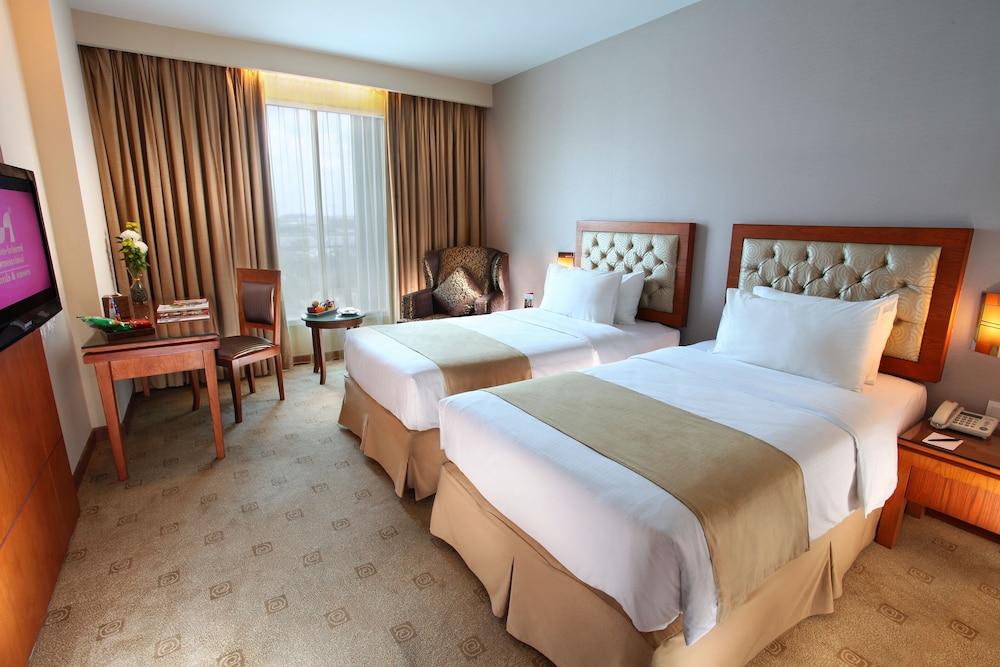 สวิส-เบลินน์ สกา พีกันบารู Hotel เปกันบารู ภายนอก รูปภาพ